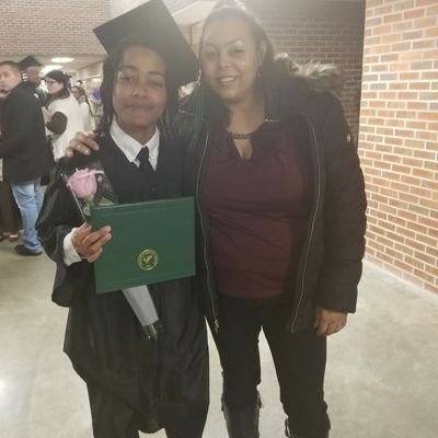 26 creative,smart,adventurous,college,music and business,i write,sing,and rap,YouTube at BiancaCobb serious business contact me on my Facebook Fan Page $bicolou