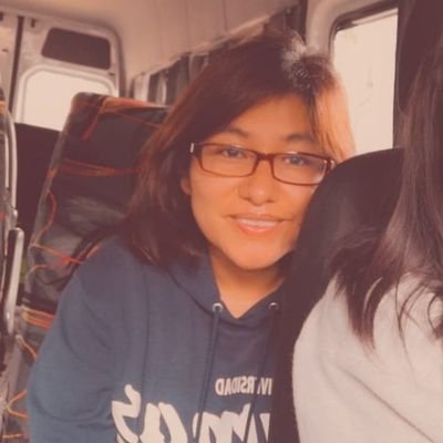El amor no existe, es el instinto de reproducción humana que te hace ver pendejadas y te convierte en un cursi ridículo para que nuestra especie no se extinga.