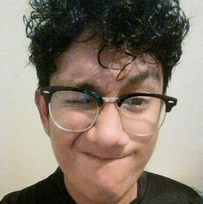 MaikyGiosymar's profile picture. 📖leer 
🎸cantar ,tocar
💉💊 Medicina Humana