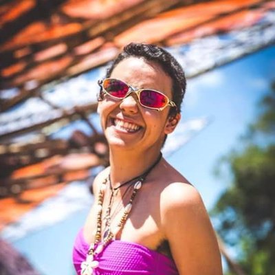 Aquariana, jovem mística, doula, BDO nas horas vagas e faço umas arte ai. 🌻Autônoma 🌻