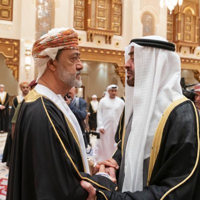 عامِل الناسَ بِـ جمالِ قَلّبك ، وطيبتِهِ ، ولا تَنتظر رداً جميلاً ، فَـ إن نَسوها لا تَحزن ، فَـ الله لَن ينساك..