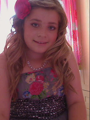 paigeathey's profile picture. ooooofffftt;-).
Beeenjy3...
Jimbob' is smooth!.
Ireson, is a babe. and i love her to bits;D.
my; friends; my; life.