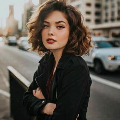 ‏Medical student 
العالم هادئ جدا، في داخلي الزُحام.