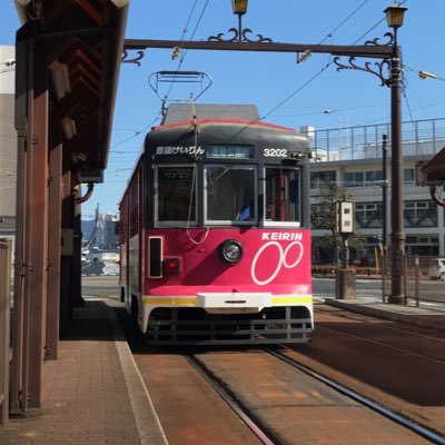 公共の為の無私(利益や感情にとらわれない)ポーズをしたフィリピン大学創立記念銀貨 the 公共の為の無私(利益や感情にとらわれない)ポーズをした