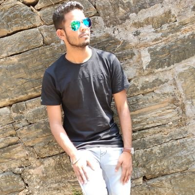🇮🇳
मैं भारतीय हूँ और यह होना ही मेरे लिए पर्याप्त है!!