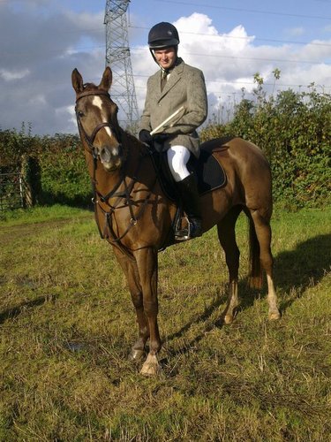 Self-employed freelance groom based in Lincoln. BritishEventing young volunteer of the year 2012!Winner of best groom at Burghley 2013!