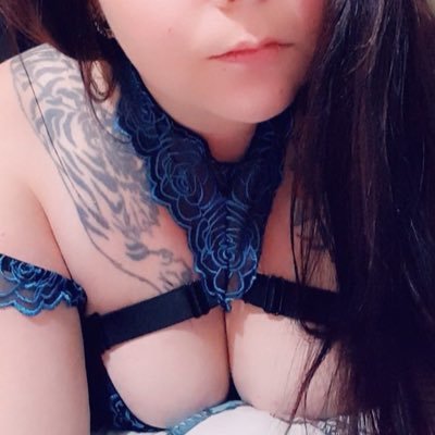 Findomme back after a break for the loyal subs 🖤