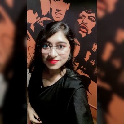 Bong✌🏻

Singer❤

Writer✍

Foodie😋

Photographer & Video Editor 📸

Civil Engineering Student 👩‍💼