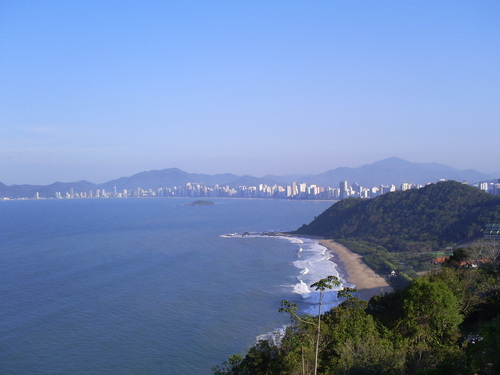Imobiliária especializada na Venda e compra de apartamentos, terrenos e grande áreas em SC. 47 3056.7186