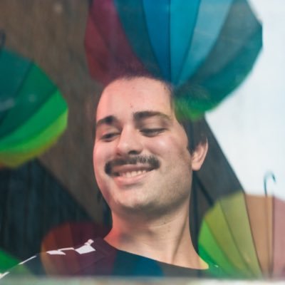 “Quem não sente a melodia acha maluco quem dança” DJ & Producer ॐ  (a half of @koradize)