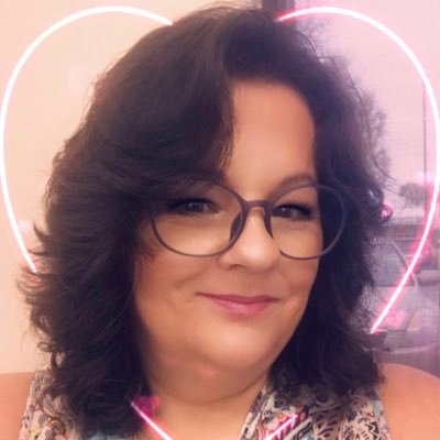 Living the dream, self employed hustler selling on ebay, mercari, poshmark, bonanza, etsy and local selling. Follow me to see the exciting things I find! 🧚♂️