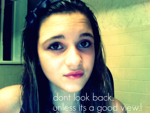 hi i am briianna 
 i had almost 5 surgeries on my heart going for another my dream is to dance as a back ground dancer welll byye texttt assk for numberr (: