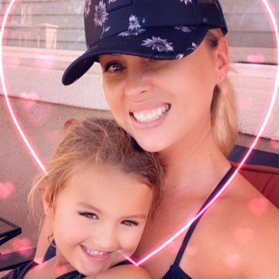 Primalgal82's profile picture. SoCal Mama 👨‍👩‍👧‍👦☀️