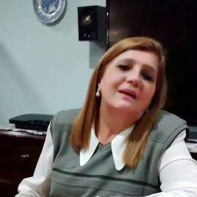 docente de alma, madre a los casi 40,  libriana,por lo tanto amante de la justicia y fortinera por amor a mi hijo, K ABSTENERSE
MM VIVIRÉ PARA ESPERARTE