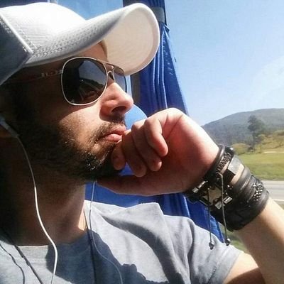 Psicoterapeuta Cognitivo Comportamental escritor de Um Drink e Uma Prosa!