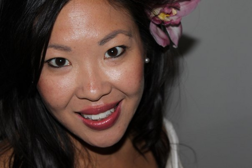 Dr of spin, mum of 2 little people, wife of a hot surfer, proud daughter of Chinese migrants, best mate of a saint, fan of the prawn cocktail. Nice to meet you.