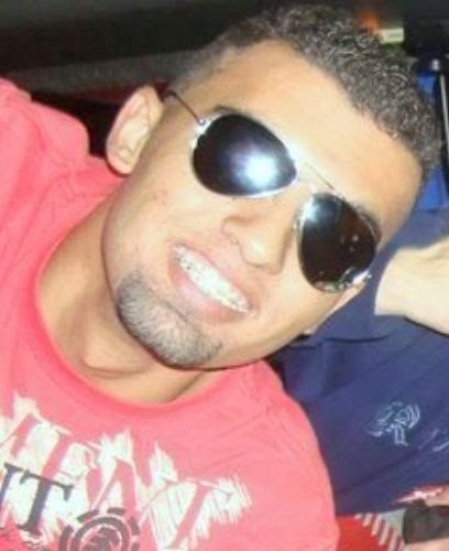sou o cara da foto :D fallowme