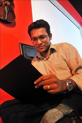Nomadic| Blogger| Netholic| Wing rider| Malayali| An expressive open book. Crossed 10K Tweets like 11:47 PM - 4 Apr 11 and aah and then nothing happened.