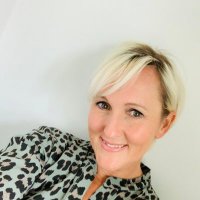 Caroline Downing 📚☀️ (@cal_downing) 's Twitter Profile Photo