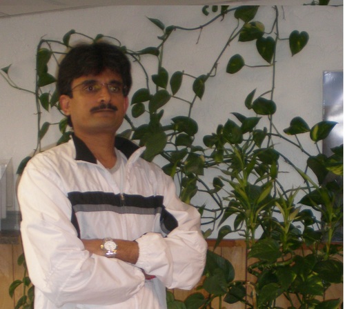 Hi my name is Manoj patel. I like to help people  make money on internet with easy to follow affiliate programme.