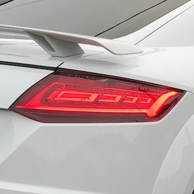 車は、CRX → ロードスターNA → ロードスターNASリミテッド → AMGSLK → ハイラックスサーフ185 → TTクワトロ8J → TTクワトロ8S → TTRS8S → トライトンGSR