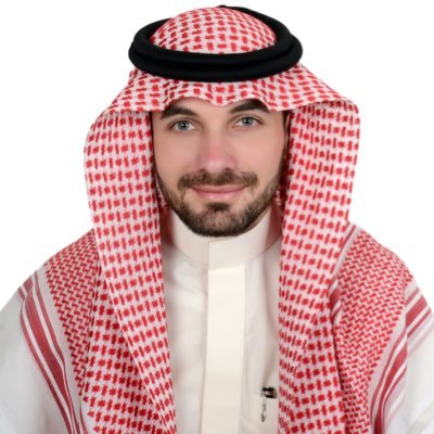 محامي|مستشار شرعي وقانوني|محكم دولي|موثق|خبير حوكمة|وسيط امتياز تجاري|وكيل خدمات ملكية فكرية|مسجل عقاري|مدرب قانوني|مؤسس لعدد من الشركات والعلامات التجارية
