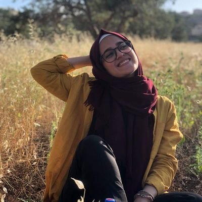 eiss_emm's profile picture. The moment you decide to change and the moment you pursue change, are two very different things.