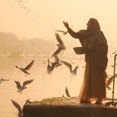 tamaderr's profile picture. الأنسانية صلاة لها حسنات وهيّ أفضل بكثييير من صلاة المٌنافقين 🍃💛