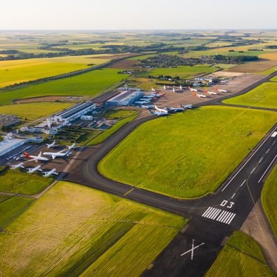 L'Aéroport Marcel Dassault de Châteauroux Déols est spécialisé dans le fret et l'entraînement des pilotes. Il est aussi tourné vers les activités de maintenance