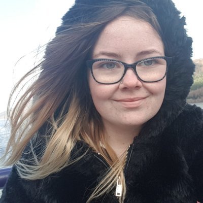 Chlo 🏴 Profile