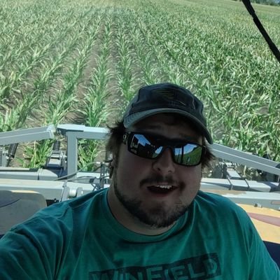 Ag Business at South Dakota State University

4th generation farmer in southeast South Dakota

Raise corn, soybeans, oats, rye, and alfalfa
Snapchat:farmboy2463