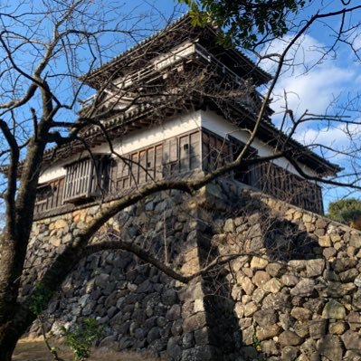 マラソンと将棋好きの看護師。11才と8才の2児の父。フルベスト3時間6分。100キロ11時間18分。2019年8年ぶりにサブ3.5達成。将棋ウォーズ詰めチャレに大ハマリ。詰めチャレ2段。ウォーズ10切れ3級2級を目指すが激ムズ。棋神ラーニングしてます。友対募集。avirex123。最終目標は初段です！！。