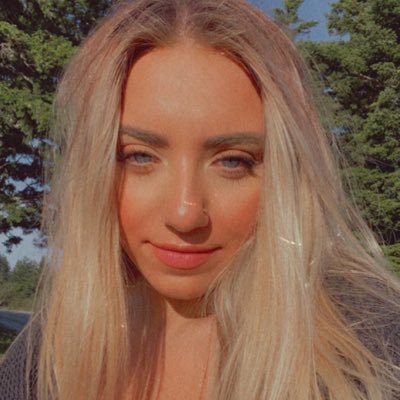 c_ryleigh's profile picture. makeup artist | hair stylist