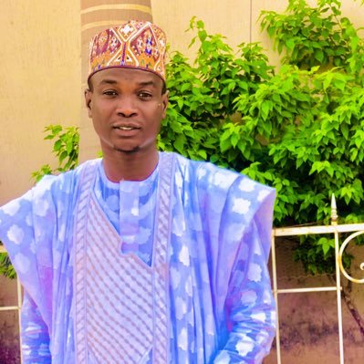 Engr Aliyu Abdullahi Aliyu is my name 😊 Islam is my religion nd i love 💕my mom❤️