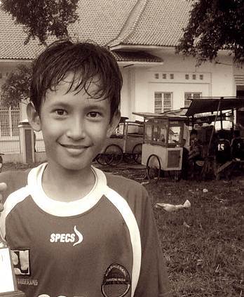 rayharf's profile picture. Have no Facebook.