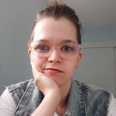 Chronically ill cat lady, happily childfree.
She/ey/don't call me late for dinner 🏳️🌈