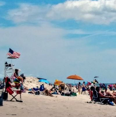 Proud Patriot, Love America, my amazon parrot, 2 rescue cats ,my family, friends. Enjoy reality tv. #MAGA #ultramagagang
@suzy72 on gettr🇺🇸🇺🇲