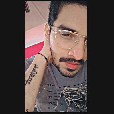 Leostirx's profile picture. 𝕎𝕣𝕚𝕥𝕖𝕣/ ░C░y░b░e░r░ ░L░a░w░y░e░r░
@unpublishedwriters
@cyberpsylogy
युद्ध हो या जीवन सफलता केवल तीन शस्त्रों से प्राप्त होती है धर्म, धैर्य और साहस।