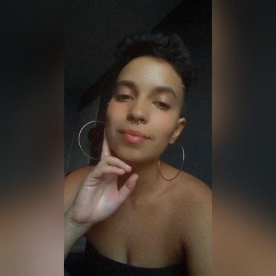 alinexxx21's profile picture. 