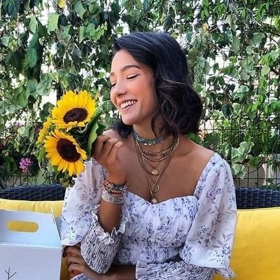 skajvokerova's profile picture. Kind people are my kinda people!  ~ Dreamer ~ Vidder ~ Music is my drug  ♪ 

🇪🇸🌻🐼🍍🎬📷💭