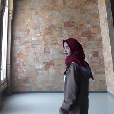 nilaefrida's profile picture. 