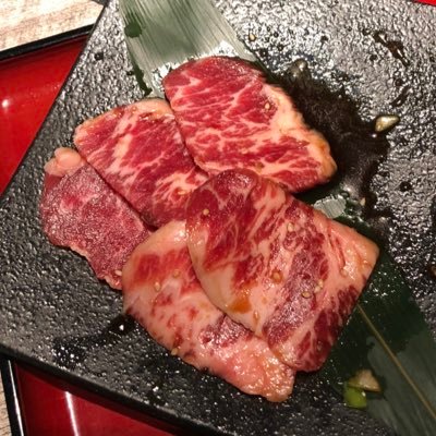 20↑ 対人戦嫌いでここだけ口が最悪。CPが雑食過ぎて固定は来ちゃダメだ！(まじで配慮無し)メカロボエ口大スキー。ゲーム(色々今はアクナイとリン🚌とFGO)とアニメ(YGO)と鋼鉄都市C/Fe。年齢表記無し18以下の義務教育中はブロ解対象。10年以上黒田家推し。投稿した全てのコンテンツはAI学習禁止。