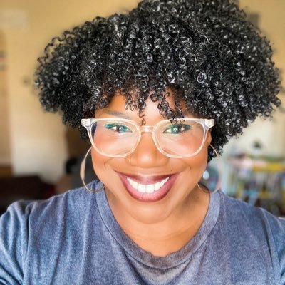 beachyjanine's profile picture. 