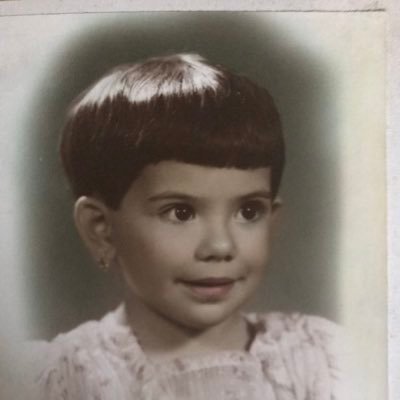 Académica e investigadora en biomedicina. mi mayor ideal es que en este país no exista un solo ser vivo con hambre.