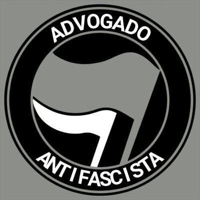 Advogado, Santista, pai de menina, que curte um bom e velho rock and roll e antifascista. No atual momento e como foi no passado, a saída é sempre pela esquerda