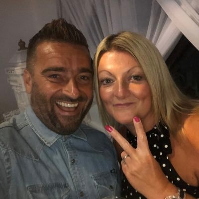 sheffield girl, Wednesday fan, loves going to concerts and having fun. Love my boys. wawaw