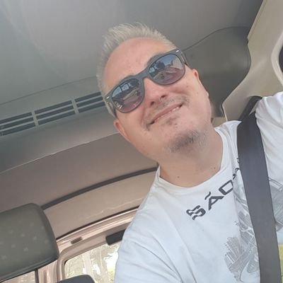 Ingeniero Comercial. Todo se puede. Enfrentando la vida en tercera dimensión. Se puede decir lo mismo con respeto, sin ofender y con empatía.