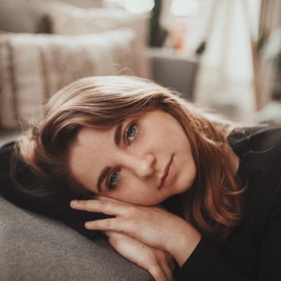 Blogueuse, Youtubeuse et Podcasteuse je dévore des livres et du chocolat !