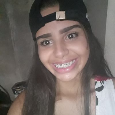 Oi, princesa
Sei que cê gosta da malvadeza
Versace e Tiffany azul turquesa
30 mil dólar em cima da mesa
Se ela descobre meu corre é presa