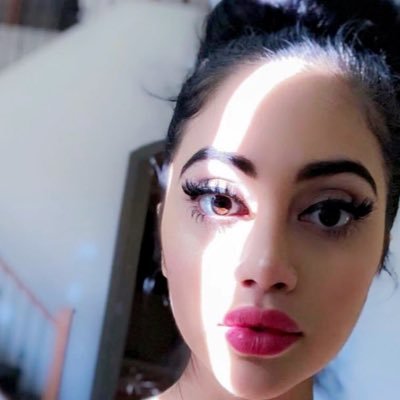 AubryDoyer's profile picture. Self made mum with one adorable daughter ❤️❤️.. #own_my_cosmetics